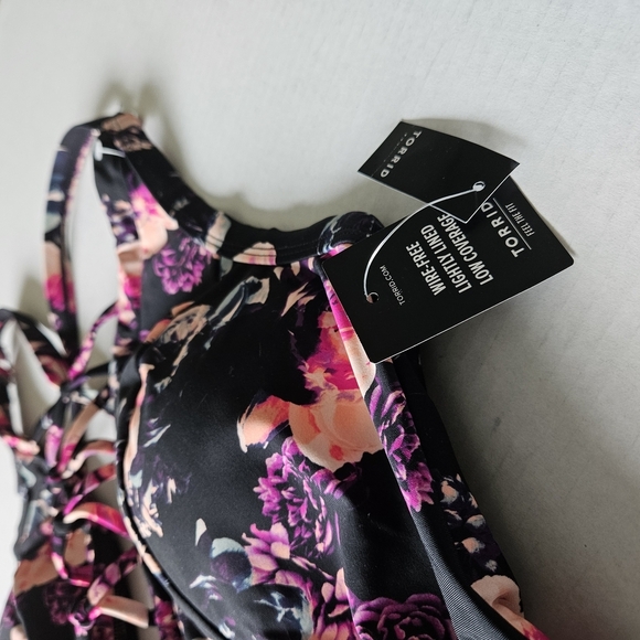 Torrid Pink and Black Floral Strappy One Piece Swimsuit NWT Size 2X - Picture 9 of 14
